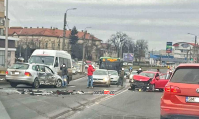 Ce s-a întâmplat pe podul Decebal? Accident cu mașini avariate și trafic blocat!