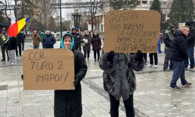 De ce a avut loc un protest AUR în centrul civic al Reșiței?  - Stiri Resita