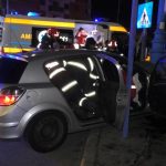 Ce a dus la accidentul violent în care un șofer a ricoșat într-un stâlp?