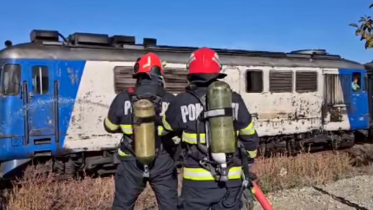 Ce a provocat incendiul unei locomotive în Gara Arad?