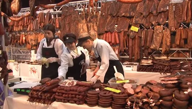 Ce delicii culinare te așteaptă la festivalul de lângă Timișoara? FOTO