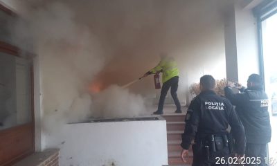 Cum au stins polițiștii locali incendiul de la fostul Pergola în Arad?