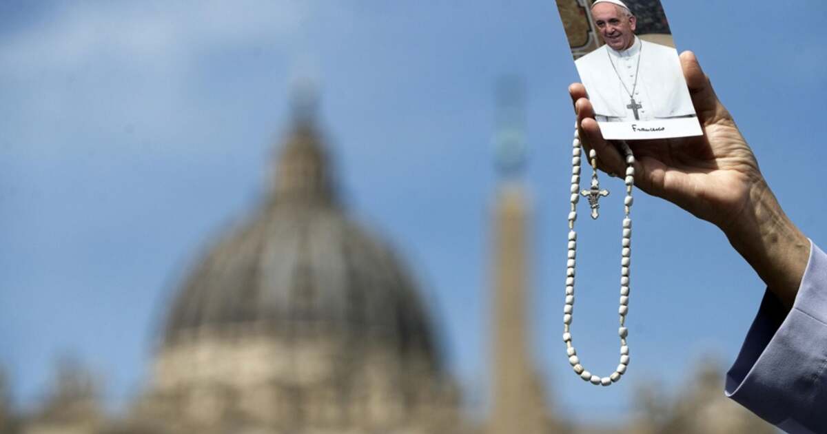 A murit Papa Francisc din cauza unui accident vascular cerebral? Aflați detalii!