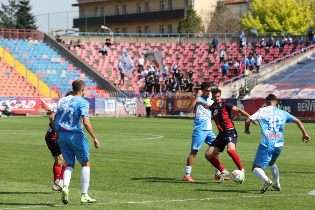 A reușit Corvinul Hunedoara să învingă și FC Bihor Oradea? Descoperă detalii!