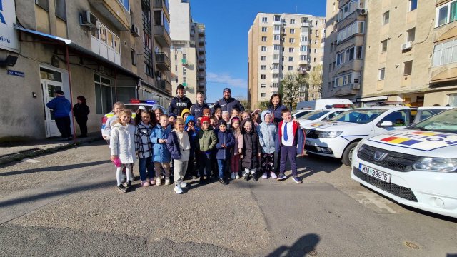 Ce activități de prevenire desfășoară elevii și copiii din Arad?