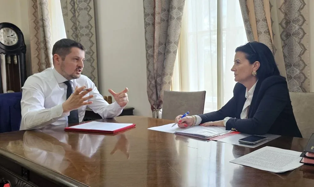 Ce au descoperit comisarii de la Protecția Consumatorilor Arad la Prefectură?
