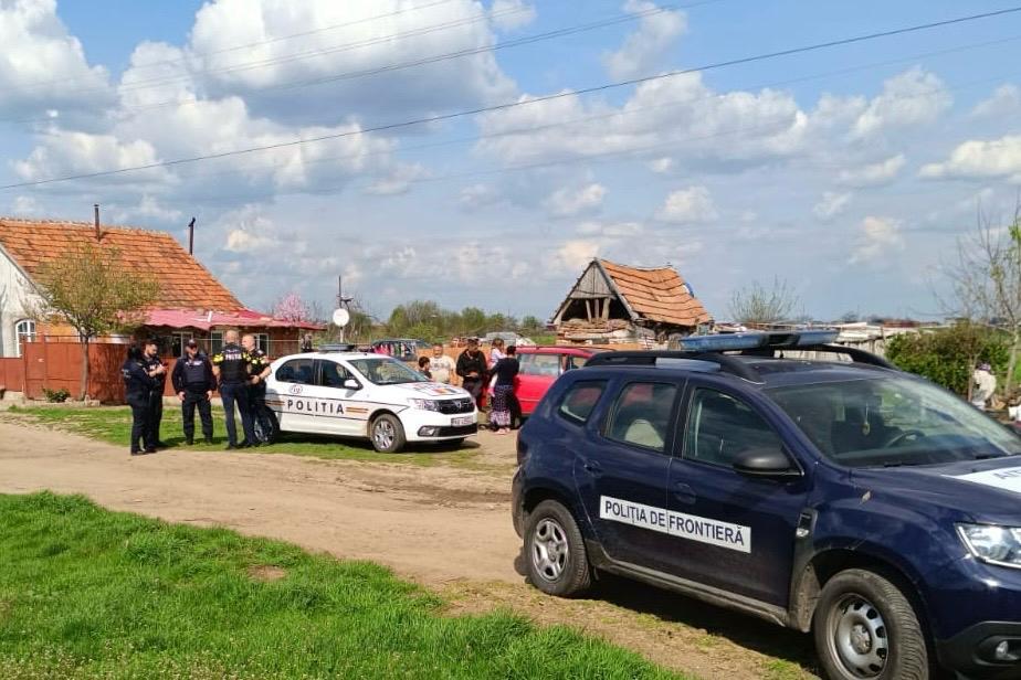 Ce sancțiuni a aplicat poliția în razia de la Curtici, Macea și Sânmartin?