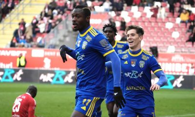 Cine va câștiga meciul Unirea Slobozia – UTA Arad? Urmărește LIVE pe Sport.ro!