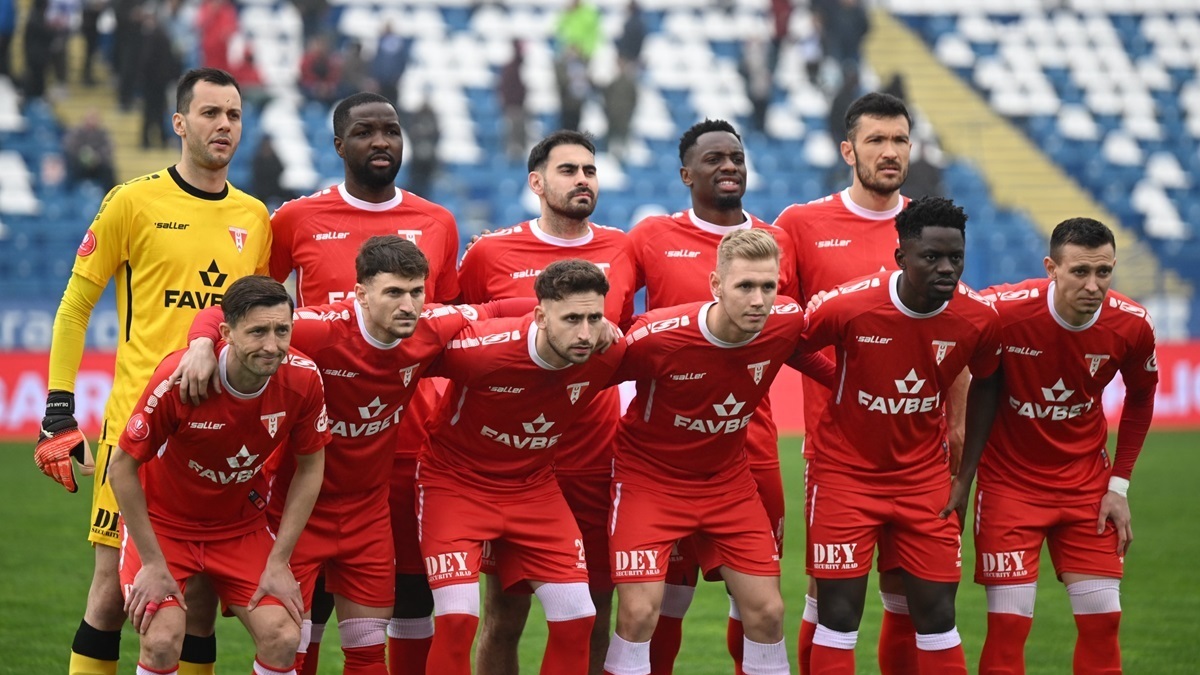 Cine va înfrunta provocarea: Unirea Slobozia sau UTA Arad? Urmărește LIVE!