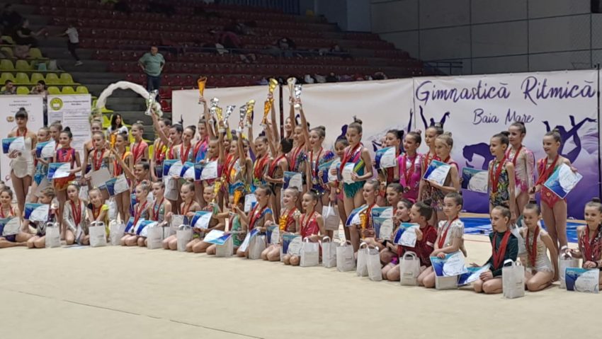 Cum au impresionat gimnastele Reşiţei la Cupa Prietenia? Vezi spectacolul!  - Stiri Resita
