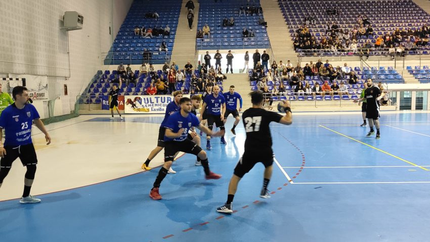 Cum au reușit handbaliștii rossoneri să obțină un punct cu Teutonii Ghimbav?  - Stiri Resita