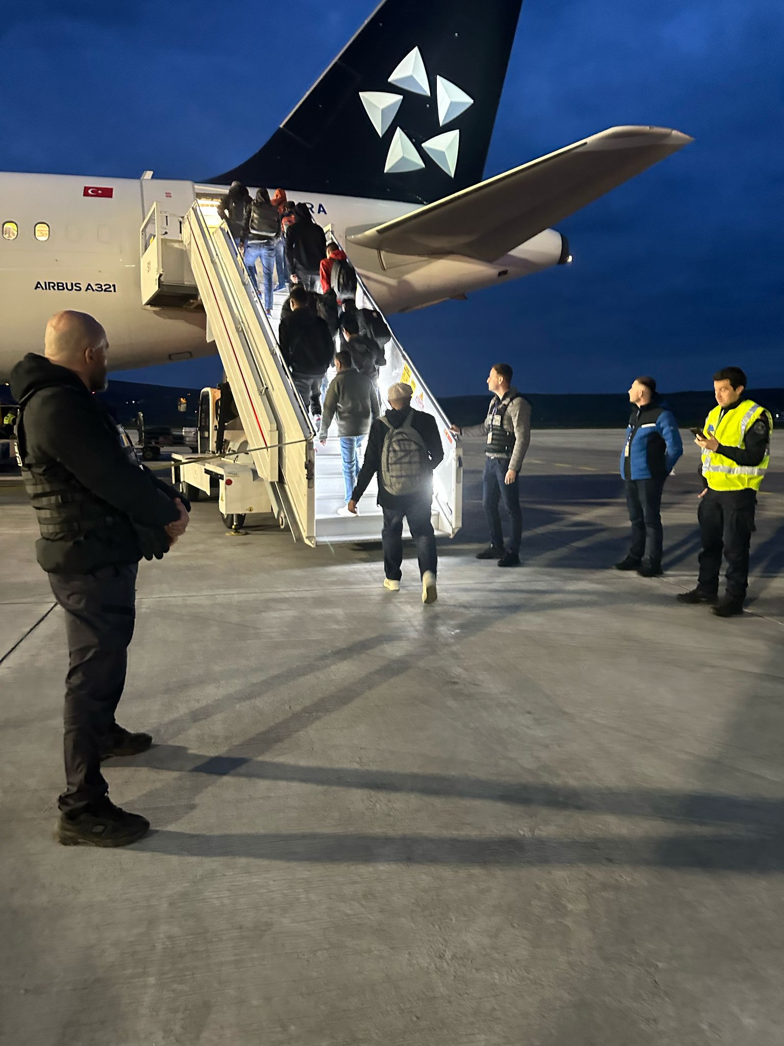 De ce au fost înlăturați zece migranți din Arad?