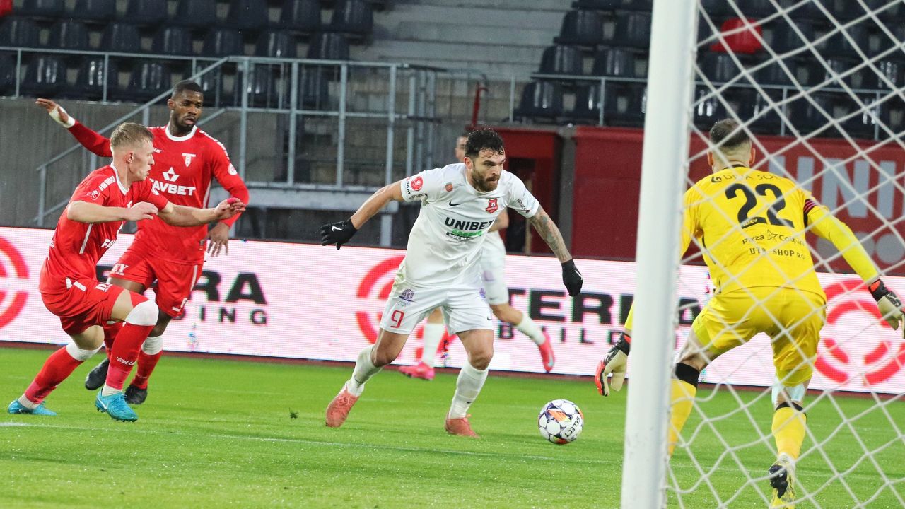 De ce se reprogramază meciul Hermannstadt – UTA în urma unei zile de doliu național?