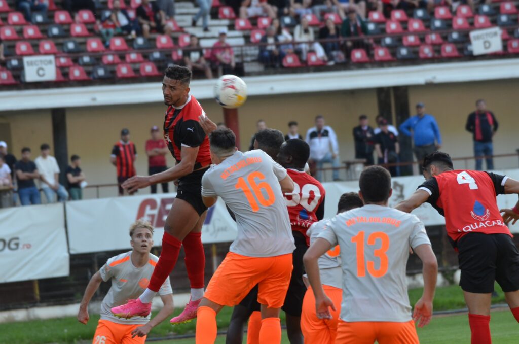 Poate ACSM Reșița obține victoria în play-off-ul Ligii 2 împotriva Metaloglobus?  - Stiri Resita