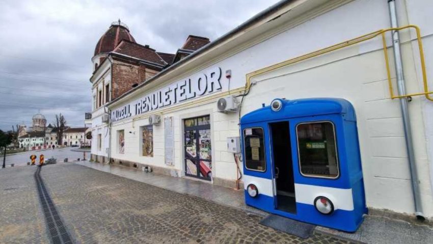Te-ai întrebat când s-a redeschis Muzeul Trenulețelor în noul său spațiu la Hunedoara?