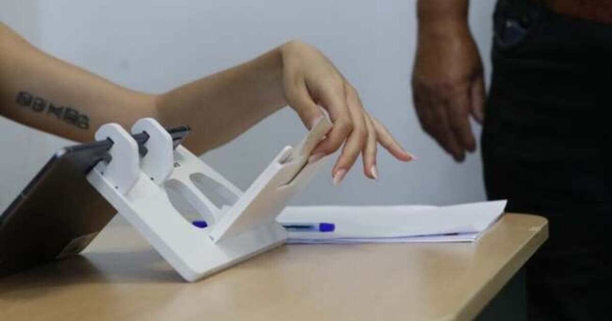 Câte voturi s-au înregistrat în Arad până la ora 15? Aproape 100.000!