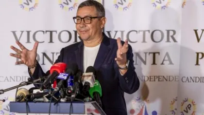 Ce s-a întâmplat în Hunedoara când o camionetă s-a izbit de un cap de pod?