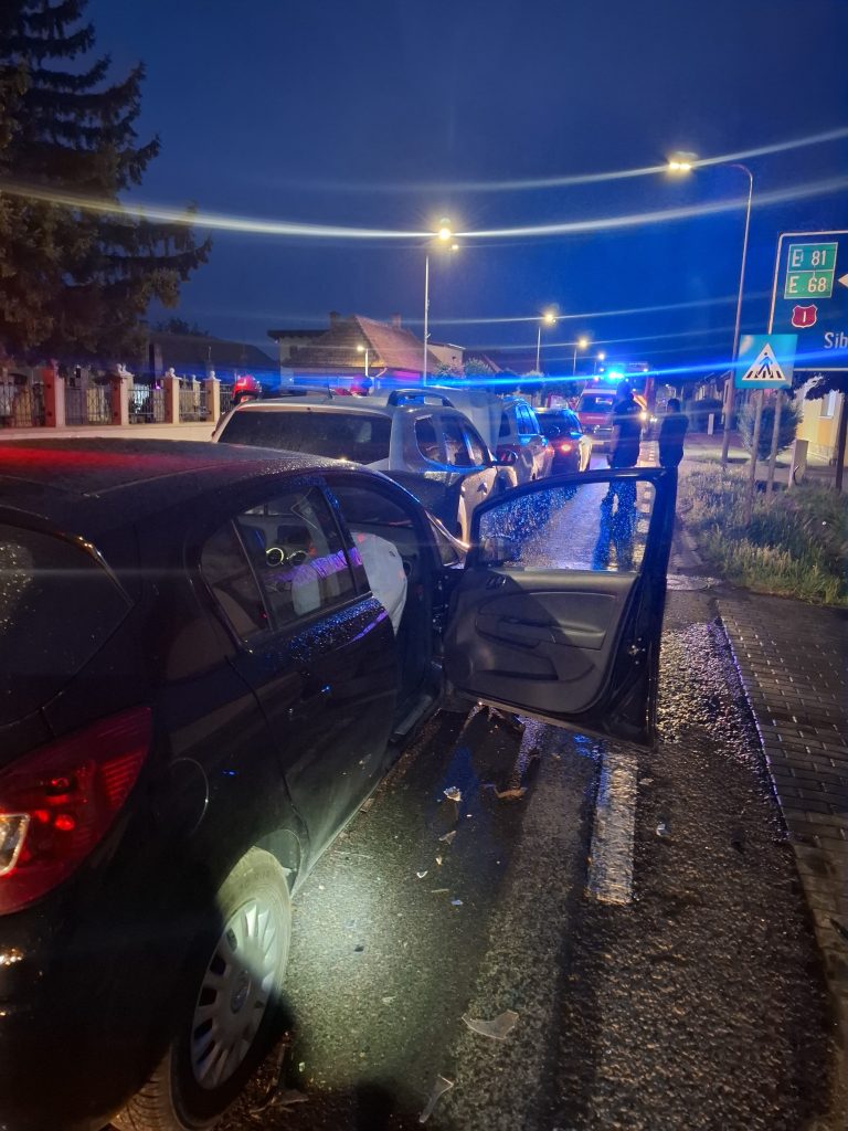 Ce s-a întâmplat în accidentul rutier din Sebeș cu patru autoturisme?