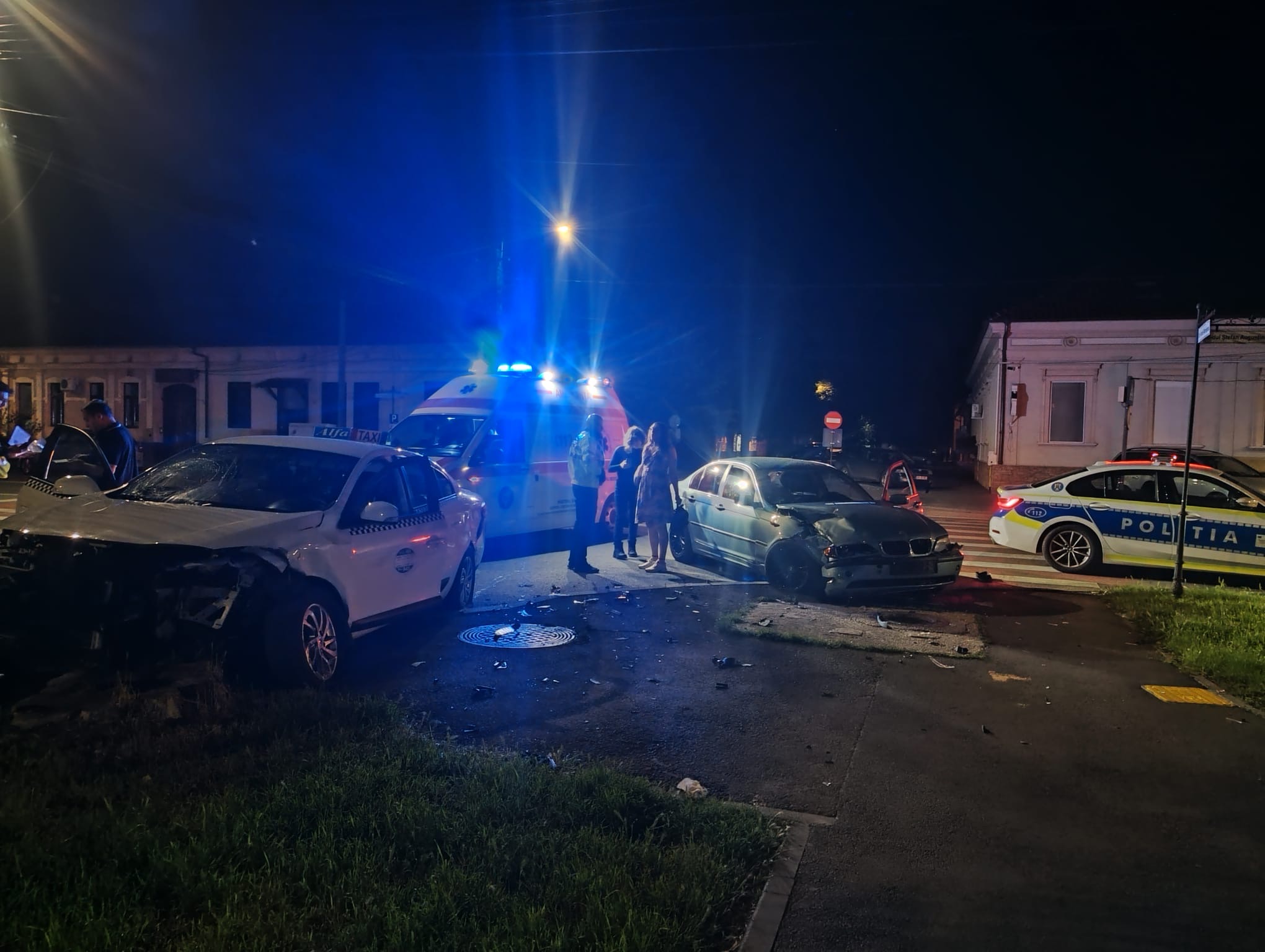 Ce s-a întâmplat în centrul orașului? Accident cu o victimă (foto)