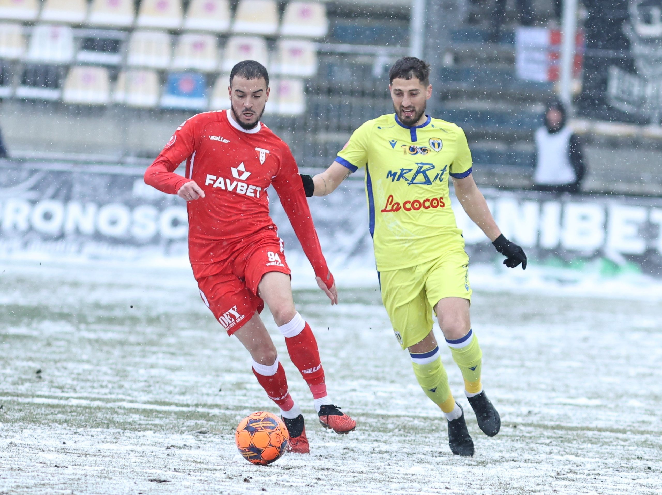 Ce scor va avea UTA Arad - Petrolul Ploiești, LIVE de la 17:30 pe iAMsport.ro?