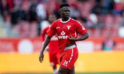 "De ce joacă UTA ca în vacanță, în timp ce Rednic ține contractele în mână?"