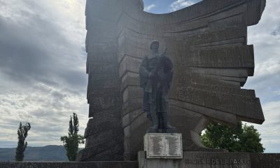 Dezinformare online: Se demolează Monumentul Eroilor de la Păuliș? CJ Arad acționează!