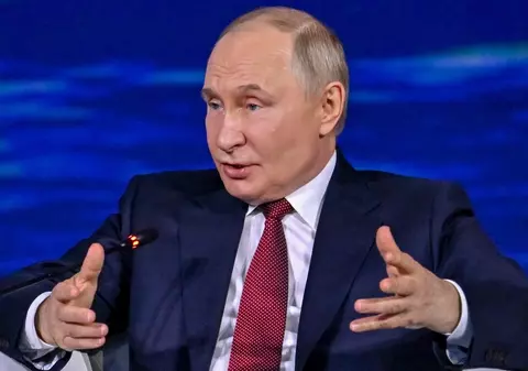 Cât câștigă primarul general al Capitalei fără sporurile angajaților?