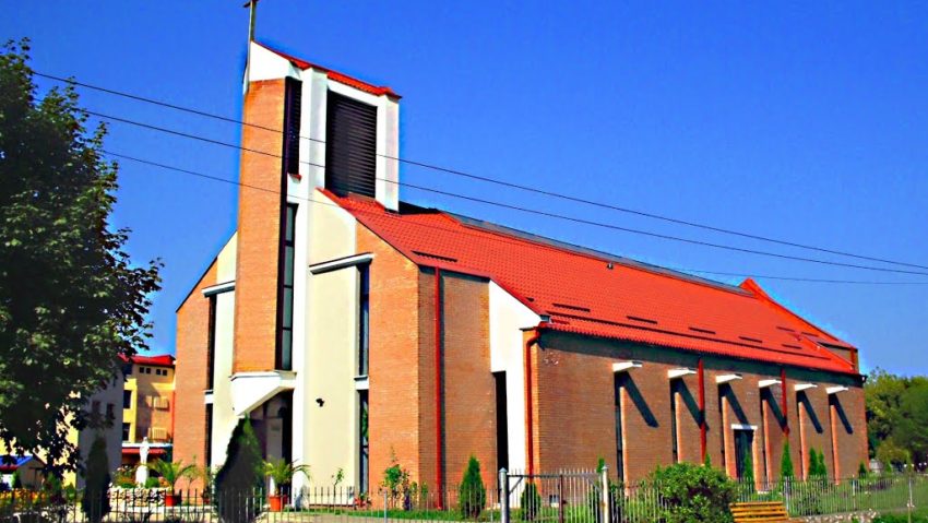 Ce înseamnă Sfânta Liturghie și celebrarea solemnă pentru comunitatea noastră?  - Stiri Resita