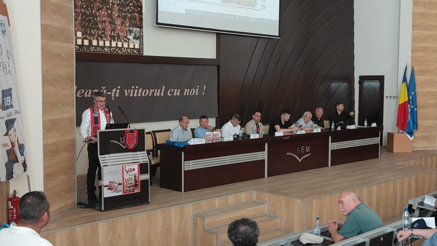 Ce reprezintă monografia "Rossonerii din Banat" pentru fotbalul din Reșița?  - Stiri Resita