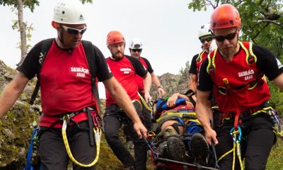 Ce s-a întâmplat la Cetatea Dezna când o tânără a suferit o luxație?