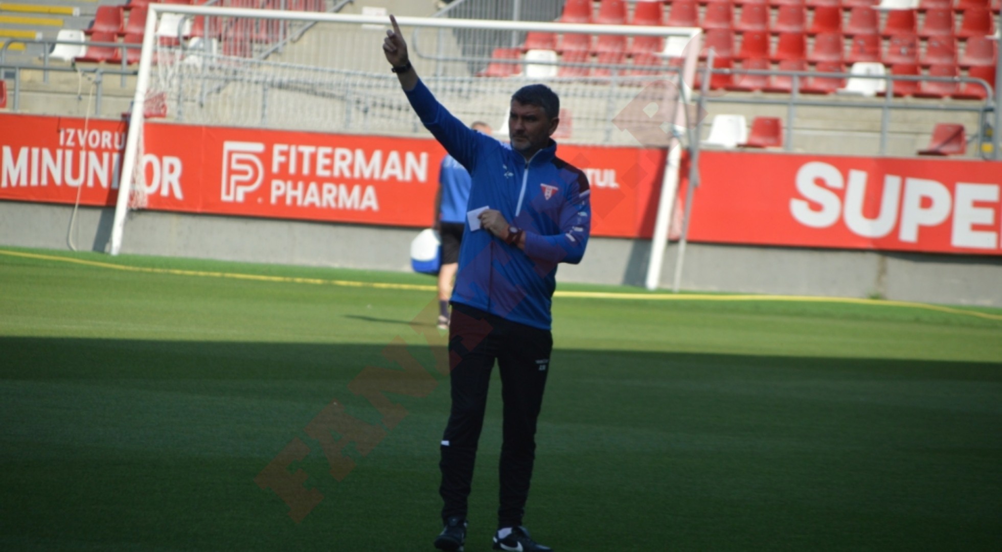 Cum a fost debutul lui Adi Mihalcea la UTA? Cine este fostul portar surpriză?