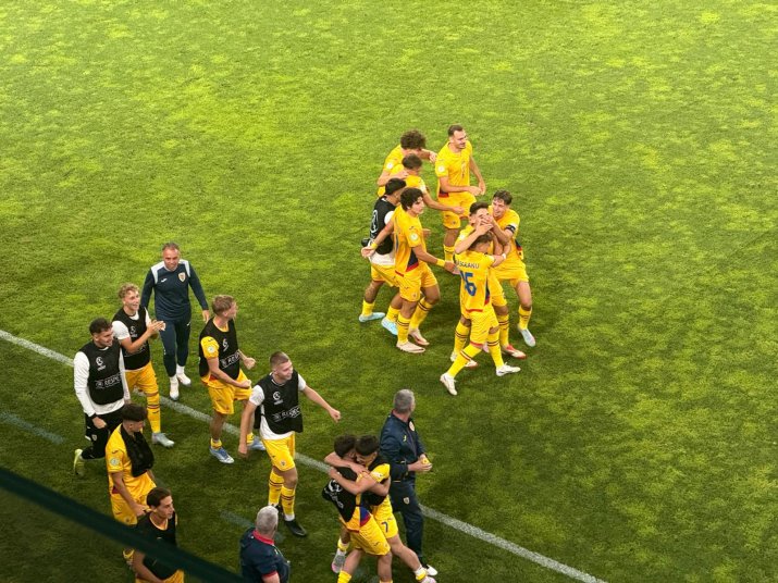 Cum a sărbătorit România victoria în prelungiri cu Muntenegru, scor 2-1?
