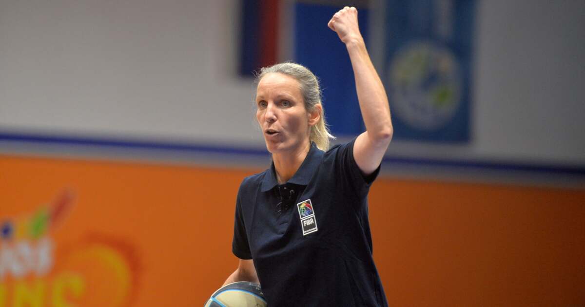 Cum își interpretează jucătoarele rolurile în teatru, iar eu sunt doar o „șoptitoare”?