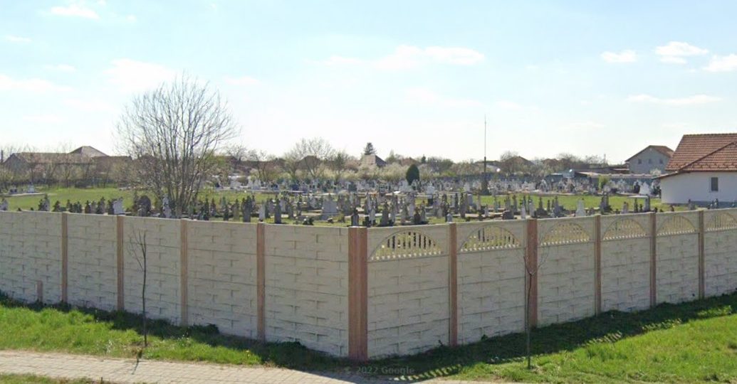 De ce a blocat Prefectura antena de internet montată în cimitirul din Arad?