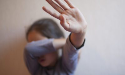 De ce doi copii din Arad au solicitat ordin de protecție împotriva părinților lor?