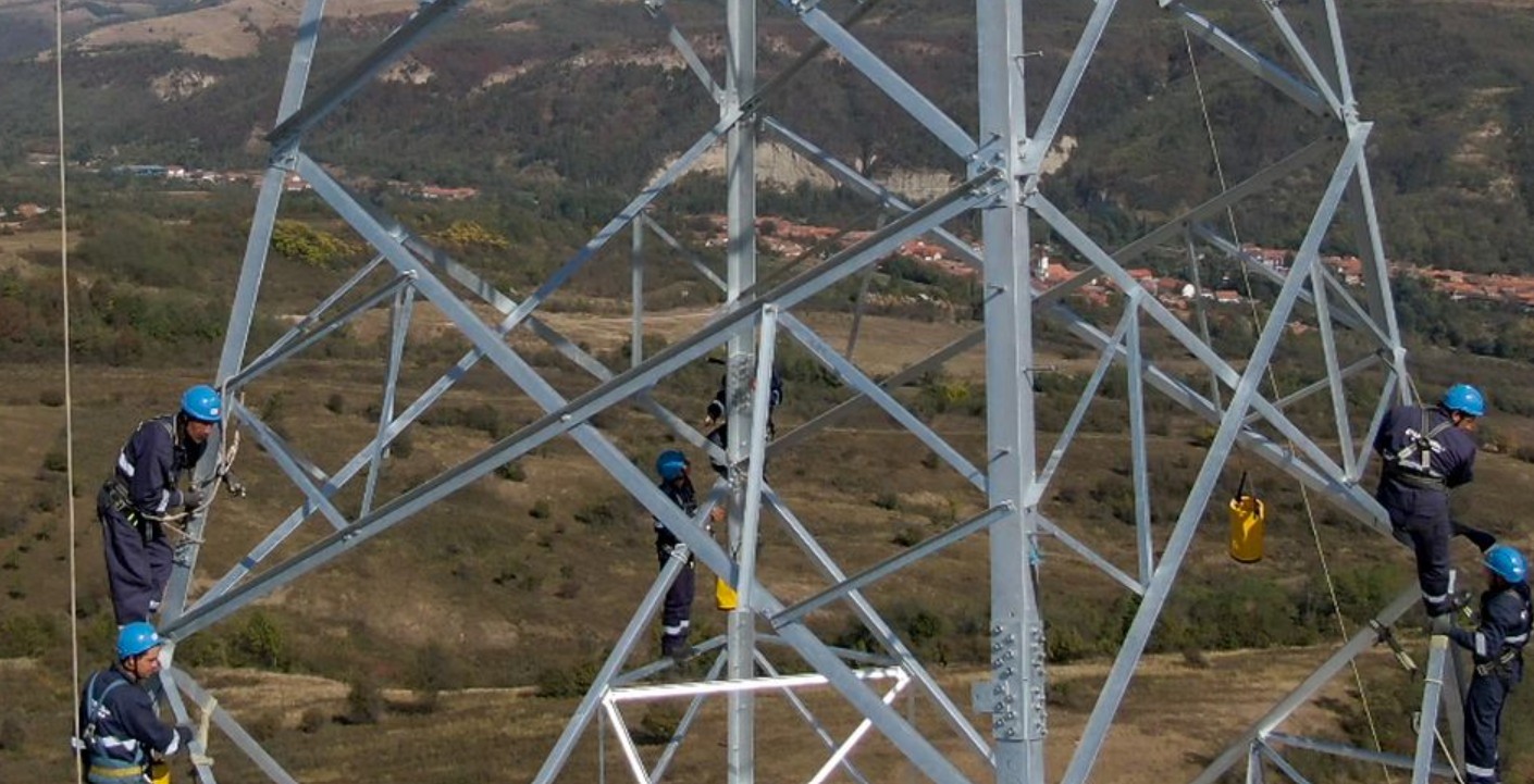 Ce planuri are Electromontaj pentru linia electrică aeriană 400 kV Timișoara - Arad?