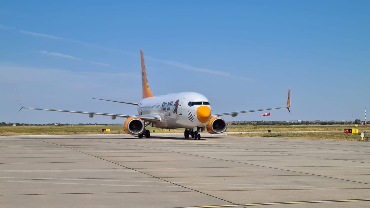 Cum a ajuns o echipă de fotbal din Arad la Antalya cu avionul? (foto)