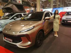 De ce administratorii Aeroportului Timișoara au primit o majorare salarială de 500%?