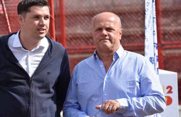 Dezinteresul reșițenilor va duce la desființarea echipei de handbal? Ce presiune va simți fotbalul?  - Stiri Resita