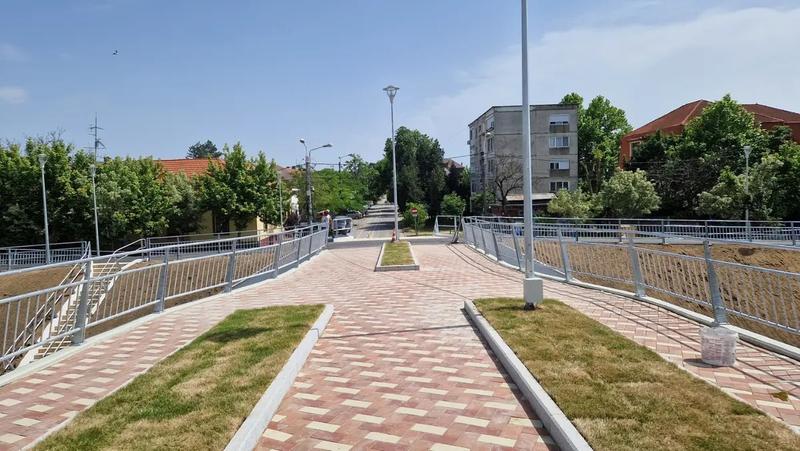 Pasarela Gelu – Crizantemelor este sigură pentru pietoni și bicicliști? De ce se amână recepția?
