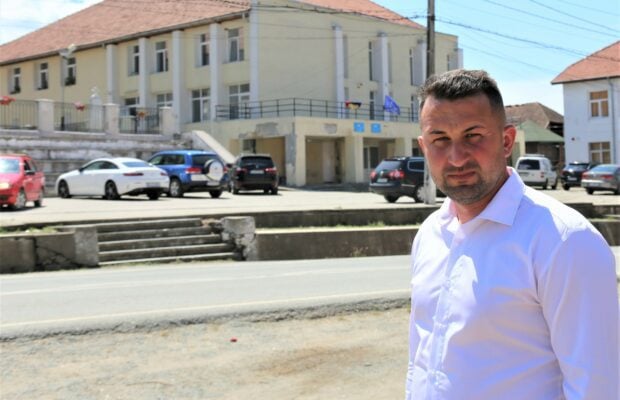 Primarul din Domașnea a recurs la amenințări mafiote pentru a acoperi un ultraj?  - Stiri Resita