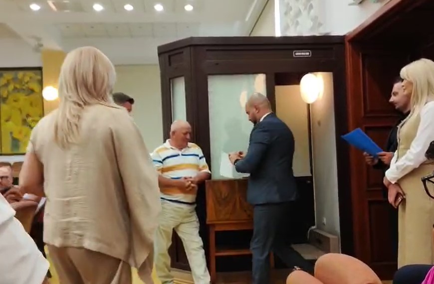 „Care este echipa considerată printre cele mai bune din CJ-ul nostru?”  - Stiri Resita