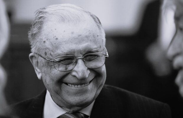 A murit Ion Iliescu, fostul președinte, la 95 de ani? Ce moștenire lasă?  - Stiri Resita