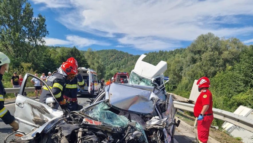 Ce s-a întâmplat cu bărbatul de 52 de ani din Conop, rănit grav pe DN 76?