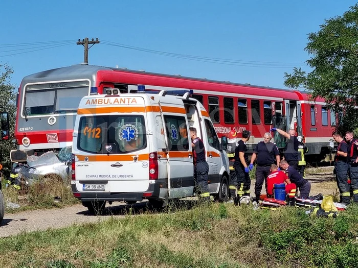 Ce s-a întâmplat în Satu Mare? Incident grav între tren și mașină!