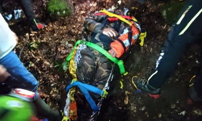 Cum a fost salvată victima dintr-o râpă adâncă? Află povestea!