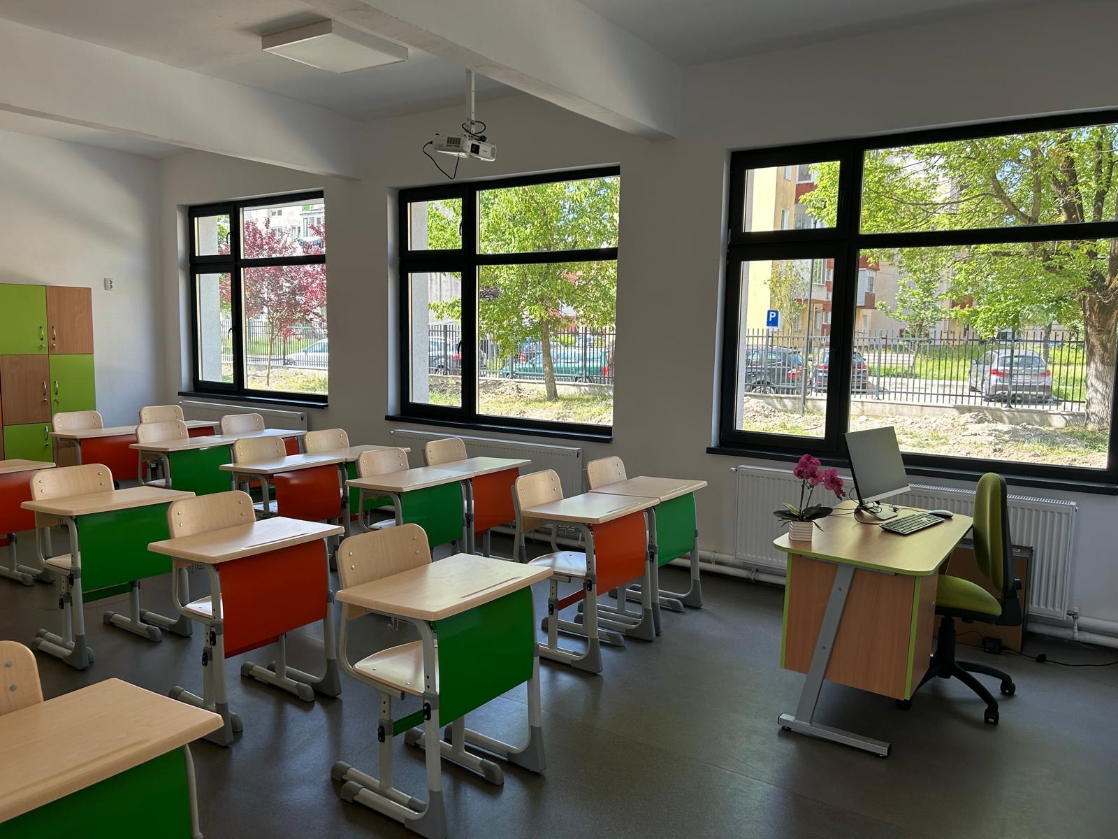 Cum va afecta reorganizarea școlilor din mediul urban Caraș-Severin educația?  - Stiri Resita