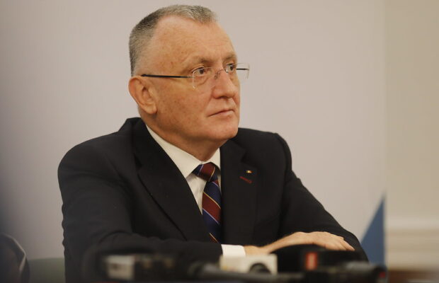 Cum pot universitățile să compenseze tăierea burselor pentru studenți?  - Stiri Resita