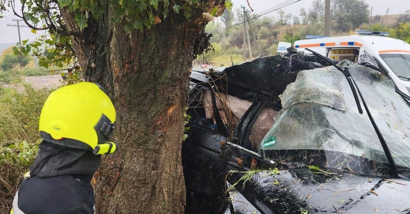 Ce s-a întâmplat în raionul Căușeni? Două persoane au fost descarcerate de salvatori!