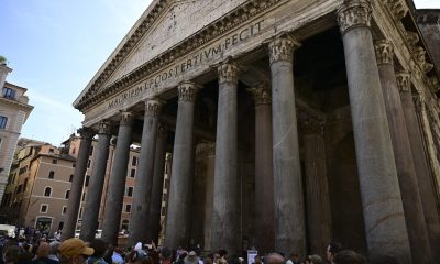 Ce s-a întâmplat la Panteonul din Roma: un turist japonez a căzut de pe zid?
